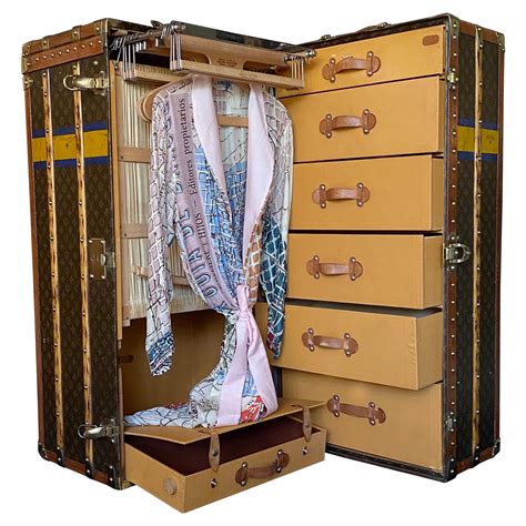 louis vuitton wardrobe steamer trunk.